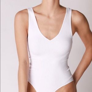 1 bodysuit left ❗️ Ribbed V Neck Bodysuit